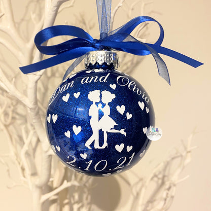 Cute Couple Just Married Bauble
