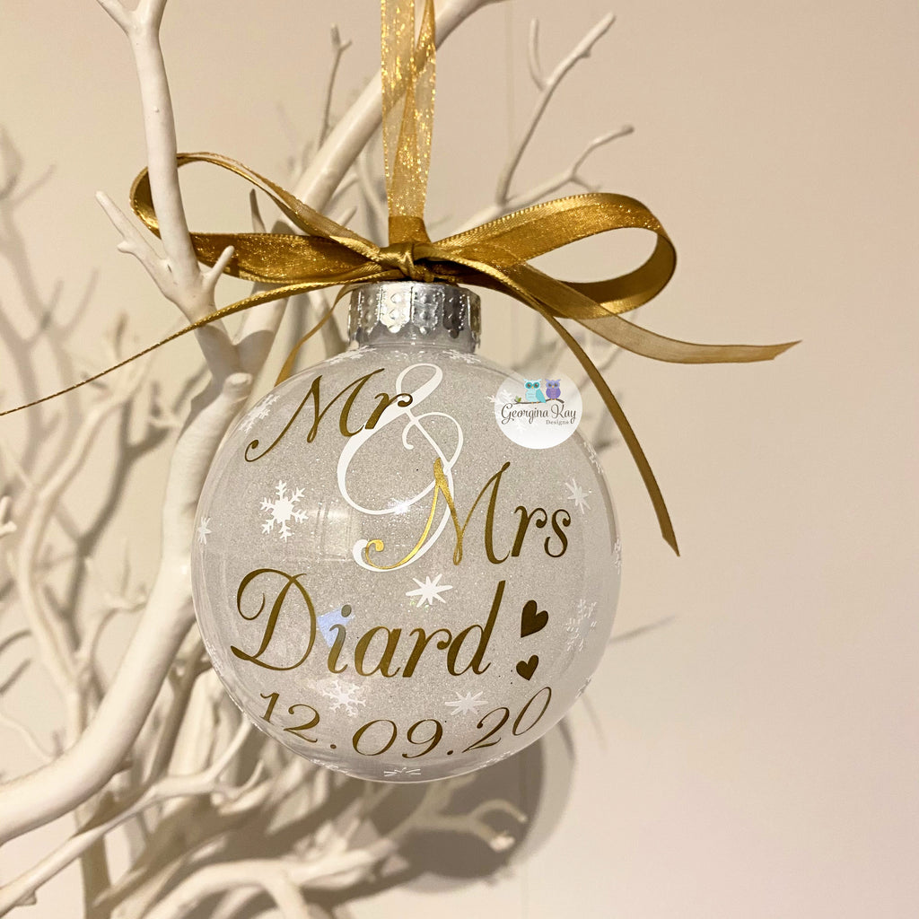 Mr & Mrs Bauble
