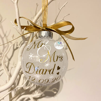 Mr & Mrs Bauble