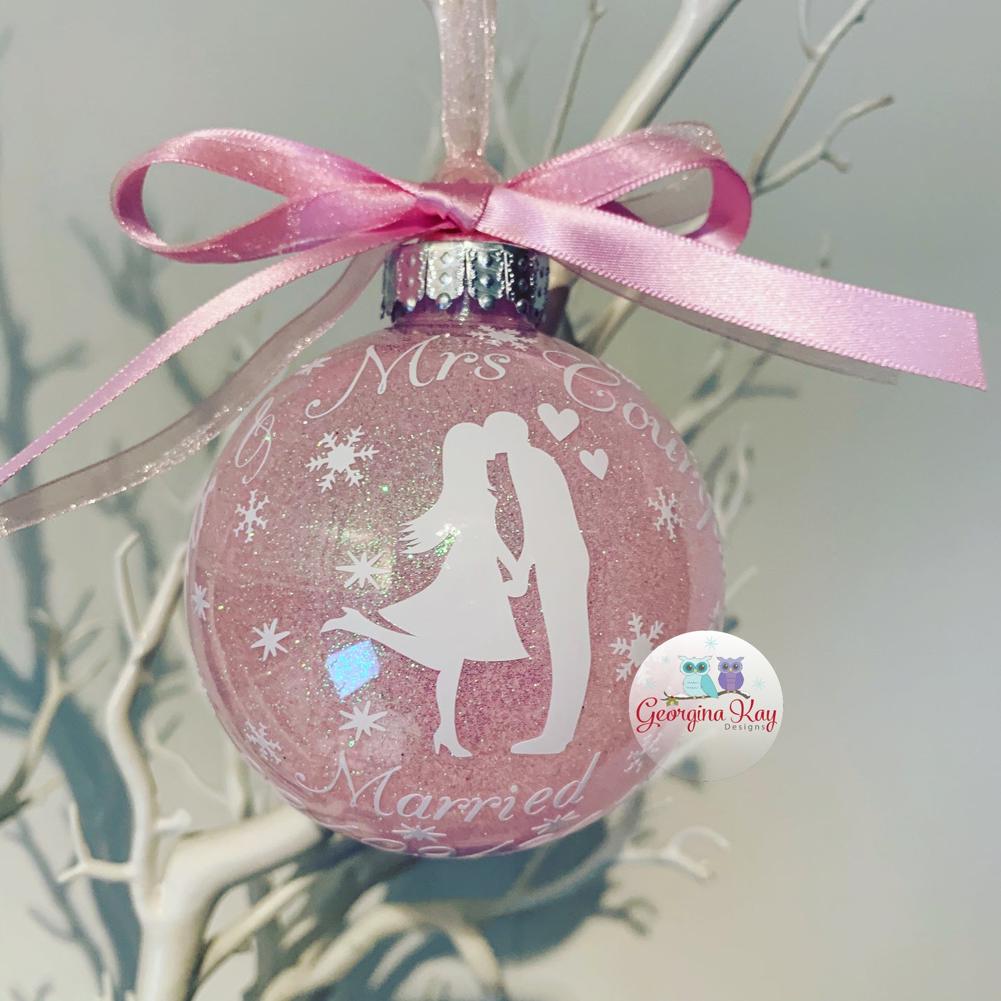 Just Married (Kiss) Bauble